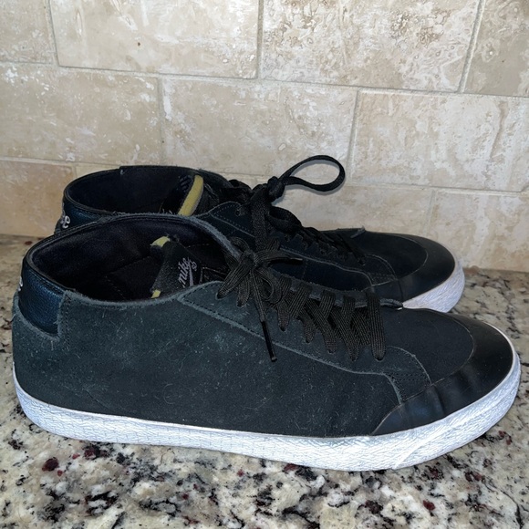 Nike Other - Nike Sb Zoom Blazer Chukka XT Black Suede Mid Top Sneaker Shoes Men 12